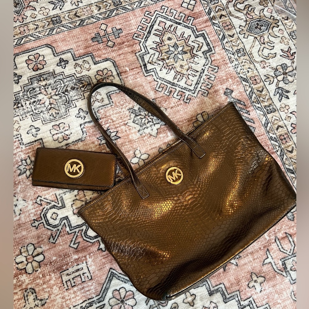 MICHAEL KORS MK brown bronze python snake print tote bag with matching wallet